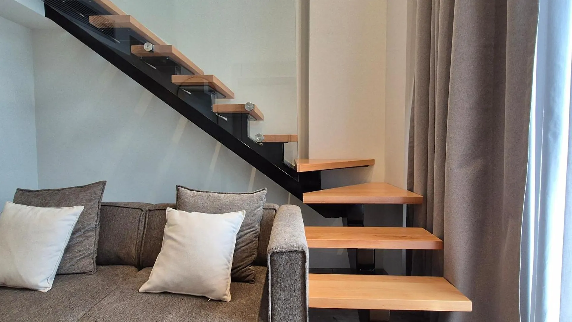 סרנדה Meraviglia Boutique Hotel 3*,  אלבניה