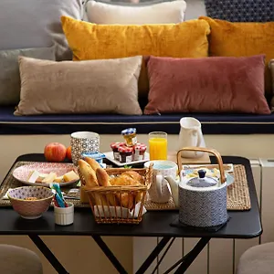 Hotelo Charite Hotell Lyon
